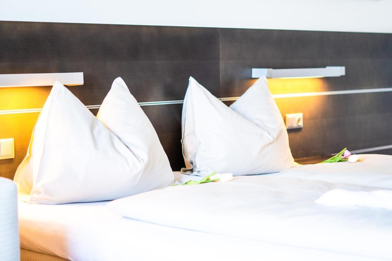 Neufeldersee Hotel & Restaurant Neufeld an der Leitha ภายนอก รูปภาพ