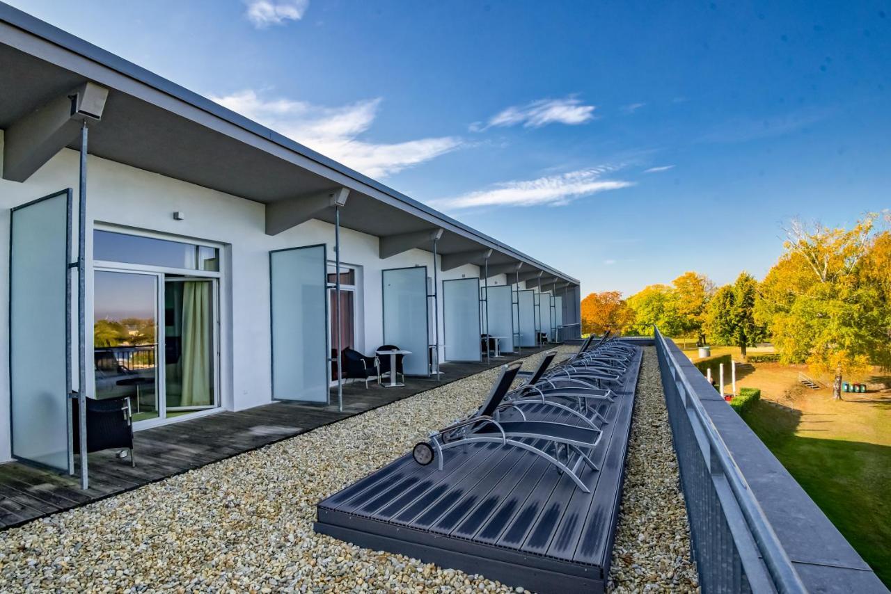 Neufeldersee Hotel & Restaurant Neufeld an der Leitha ภายนอก รูปภาพ